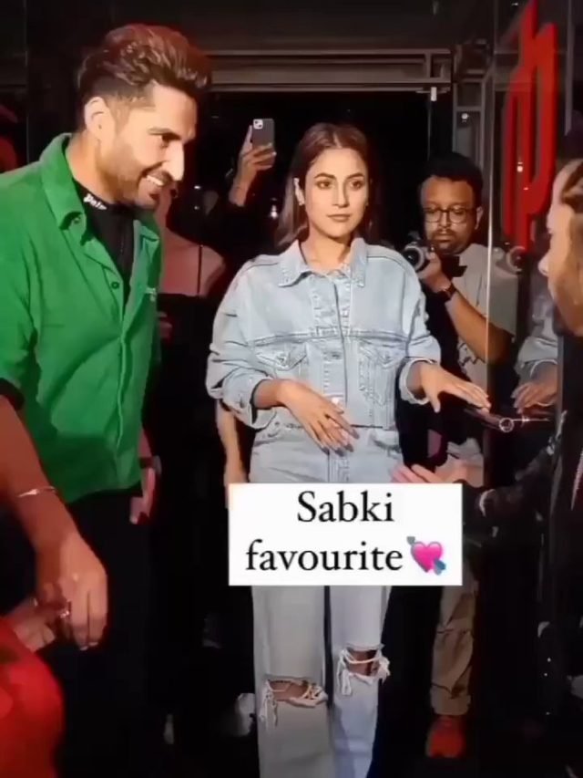 Shahnaz Gill holds the hand of this famous singer!